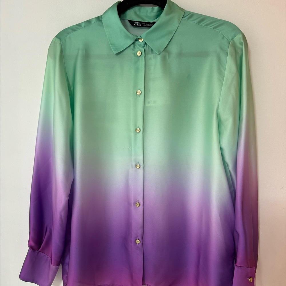 Colorful brand new, never worn Zara women’s shirt. Size small